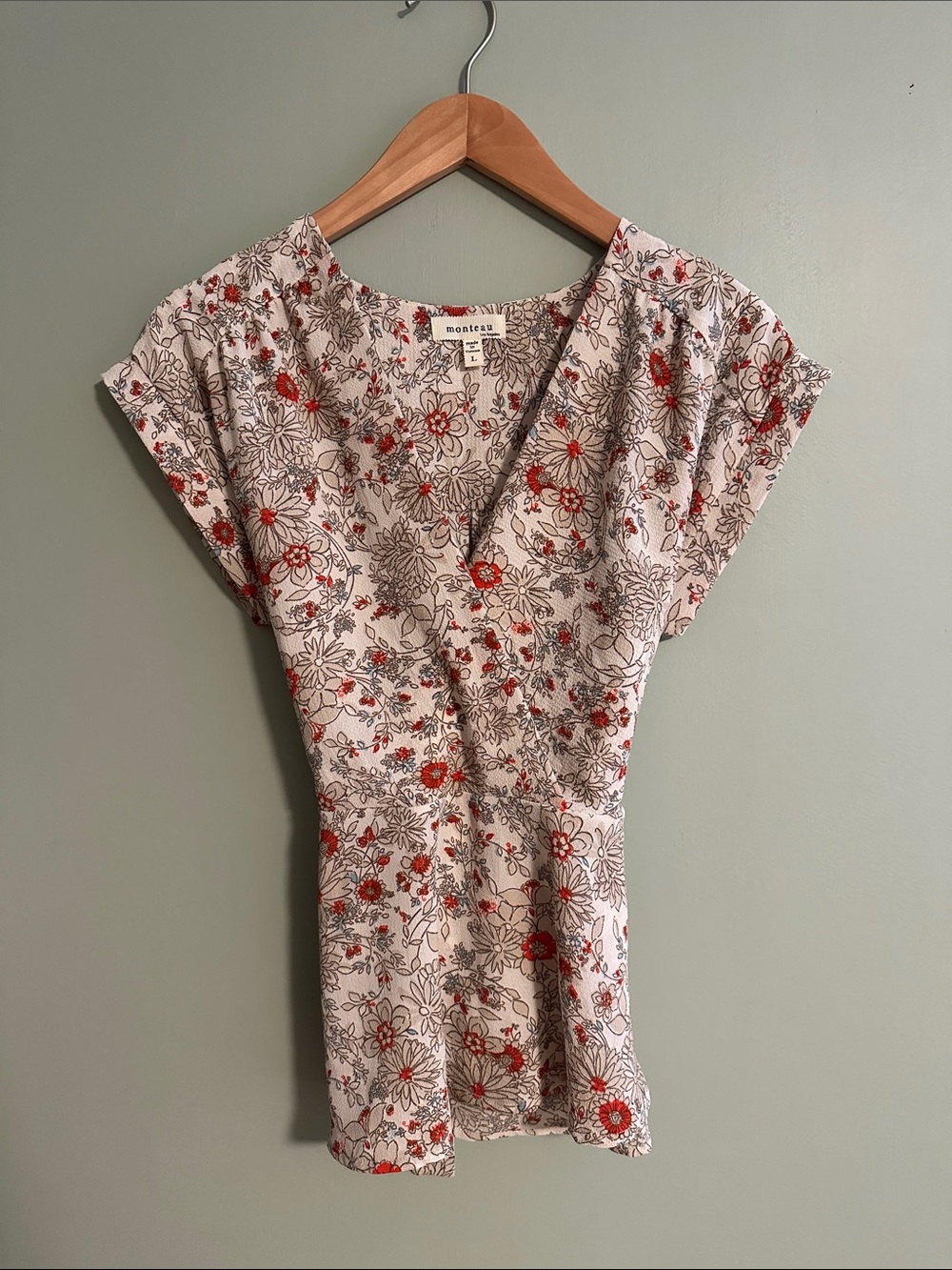 Cream Floral Print V-Neck Women’s Top